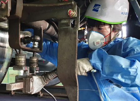 “여기 여자 없는데요? 직원만 있습니다” 부산지하철 여성노동자의 이야기를 듣다